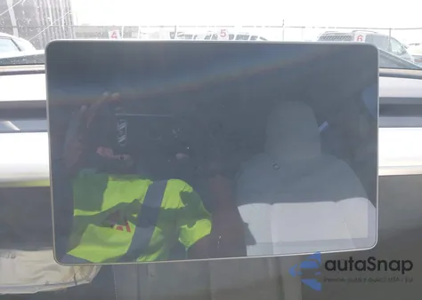 2021 Tesla Model Y Long Range Dual Motor All-Wheel Drive из США, поврежденный, VIN 5YJYGDEE1MF271568